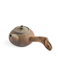 Medium Petr Novak Sidehandle