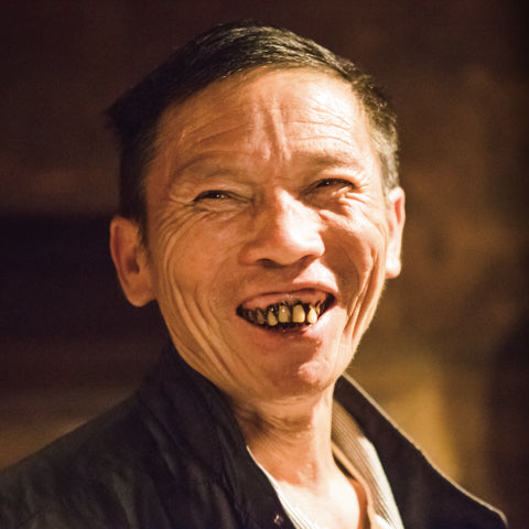 Huang Xian Yi (黃賢義)