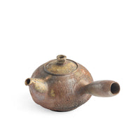 Medium Petr Novak Sidehandle